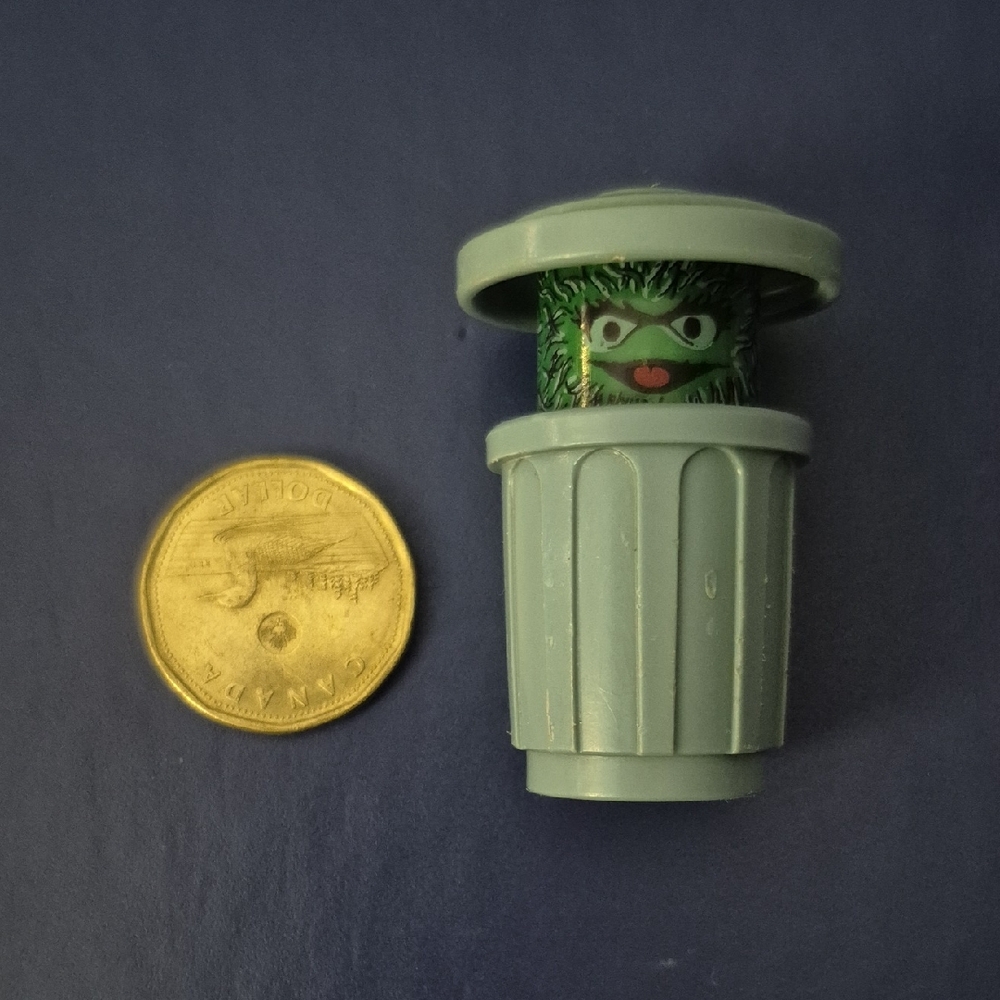 Sesame Street Oscar The Grouch Figurine